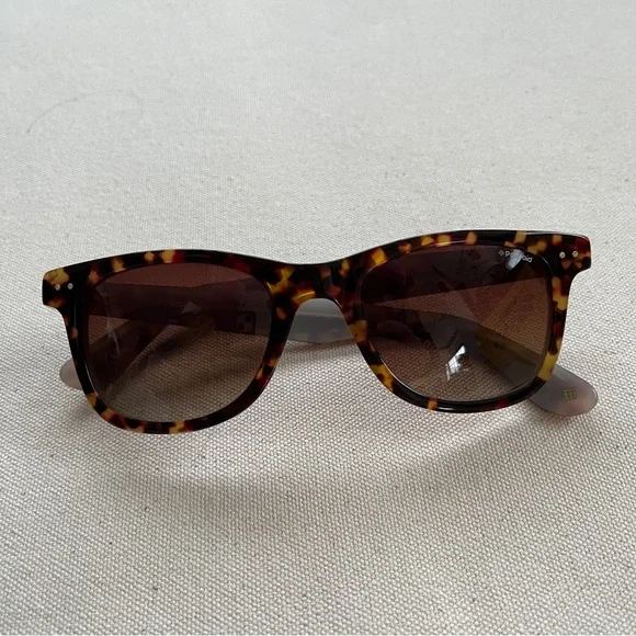 Polarized Polaroid Tortoise Shell Sunglasses - Picture 3 of 4